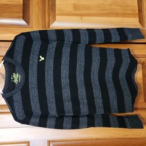 American Eagle Classic Fit Thermal XS black gray striped